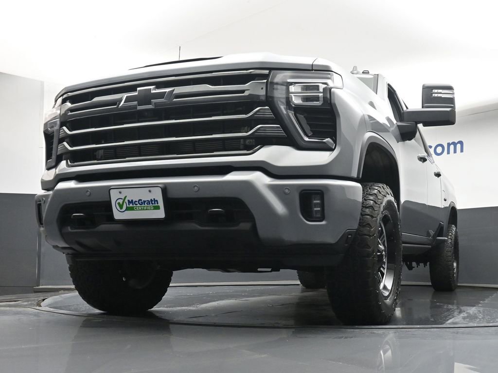 Used 2024 Chevrolet Silverado 2500 LTZ w/ LTZ Plus Package AWD/4WD image 6