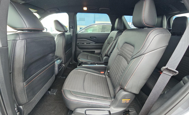 Used 2024 Nissan Pathfinder Rock Creek AWD/4WD image 12