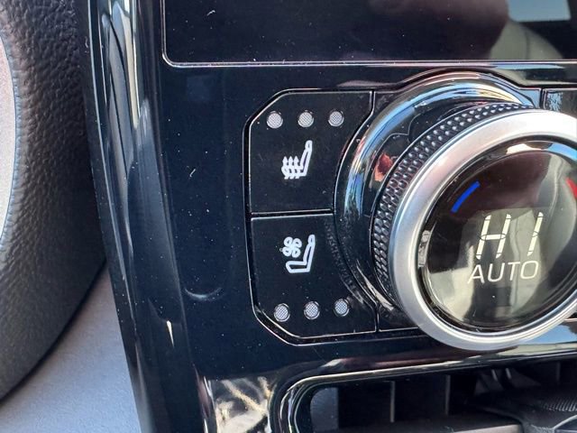 Certified 2025 Toyota Highlander Limited image 16