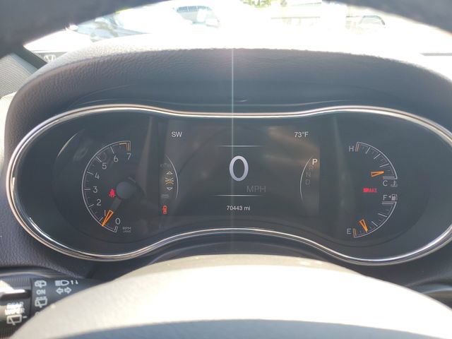Used 2019 Jeep Grand Cherokee Laredo RWD image 28