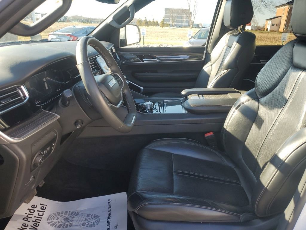 Used 2022 Jeep Wagoneer Series III w/ Premium Group I image 29