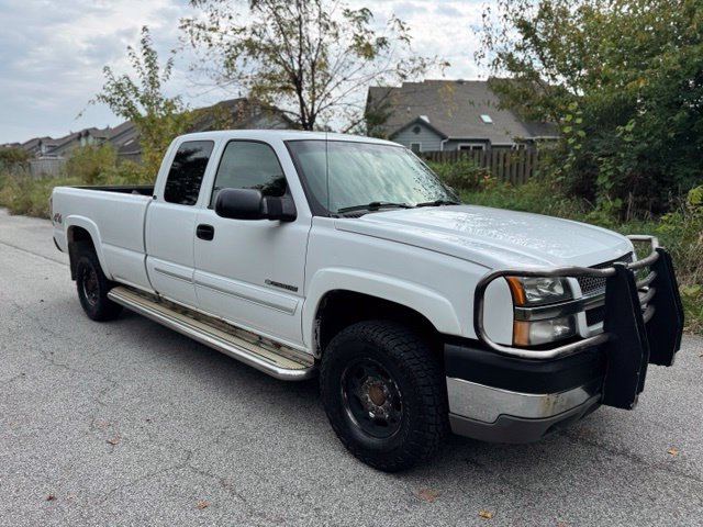 Used 2003 Chevrolet Silverado 2500 LS AWD/4WD image 4