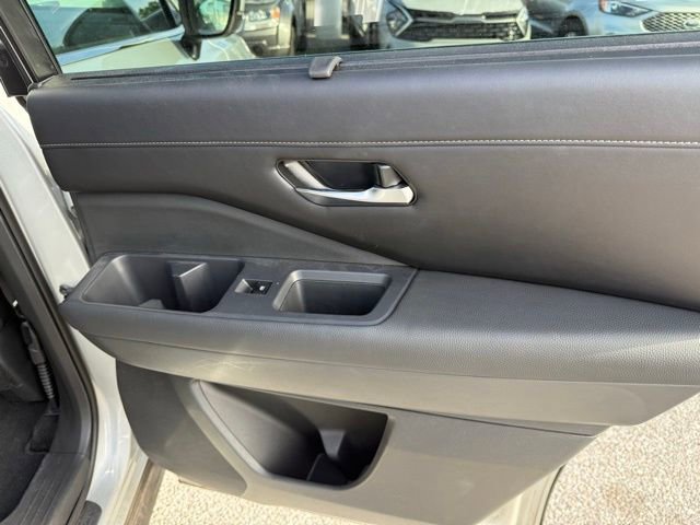 Used 2024 Nissan Pathfinder SL w/ SL Premium Package image 19