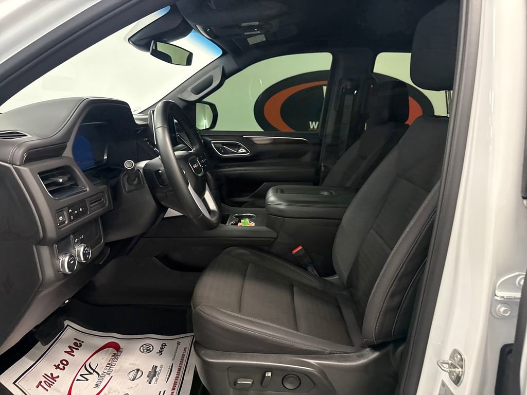 Used 2024 GMC Yukon SLE w/ Gmc Pro Safety Plus Package RWD image 8
