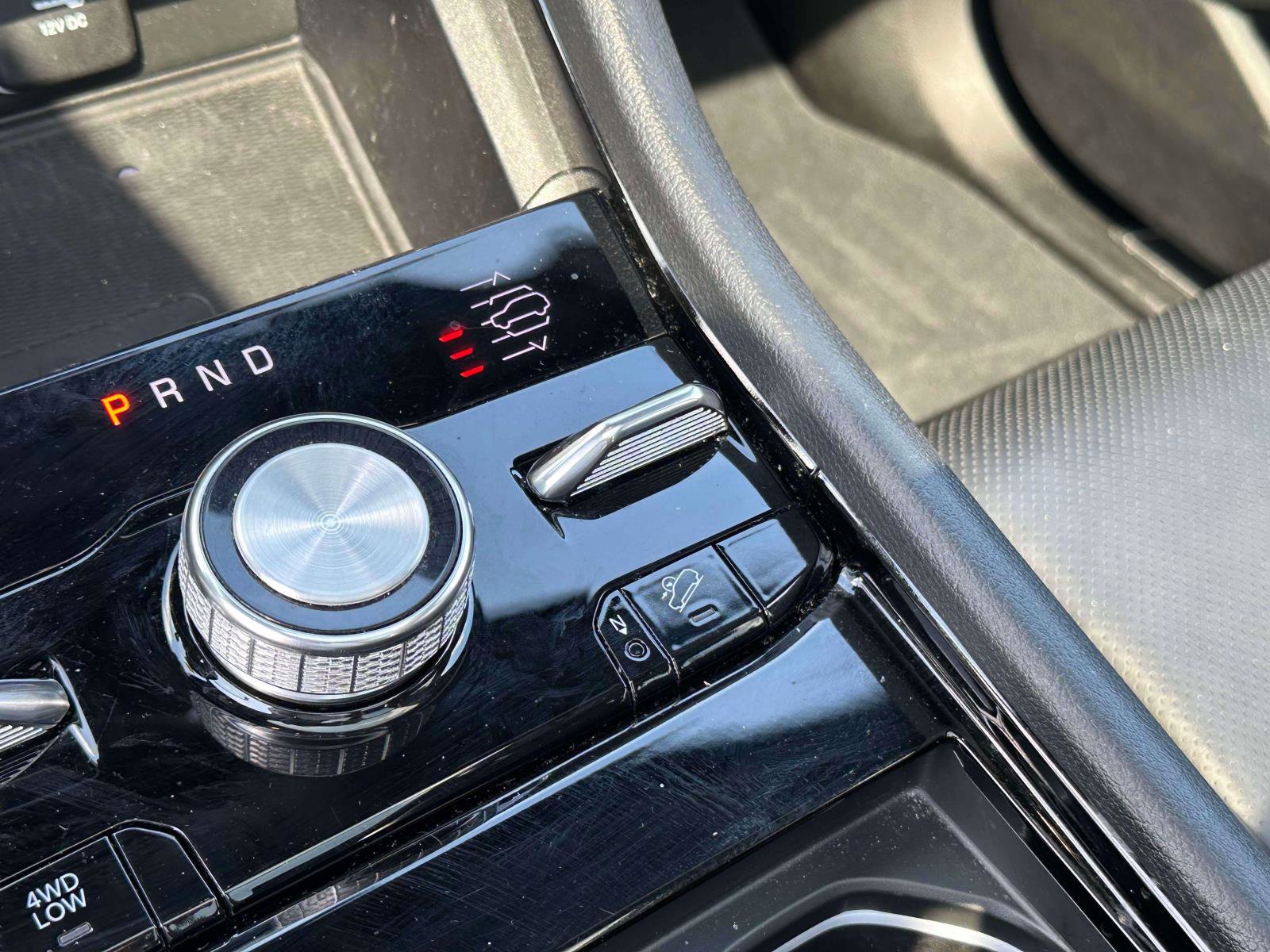 Used 2023 Jeep Grand Cherokee Overland w/ Luxury Tech Group IV image 33