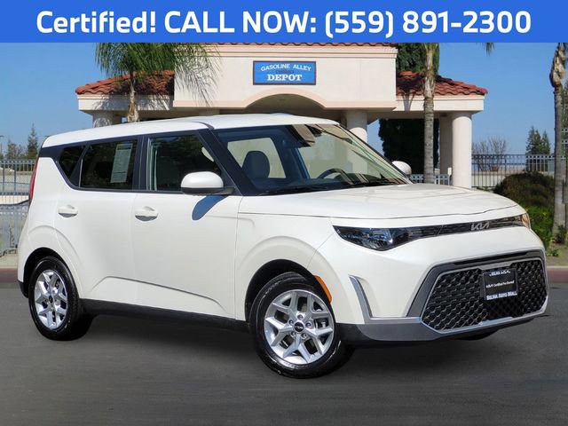 Certified 2025 Kia Soul LX FWD image 1