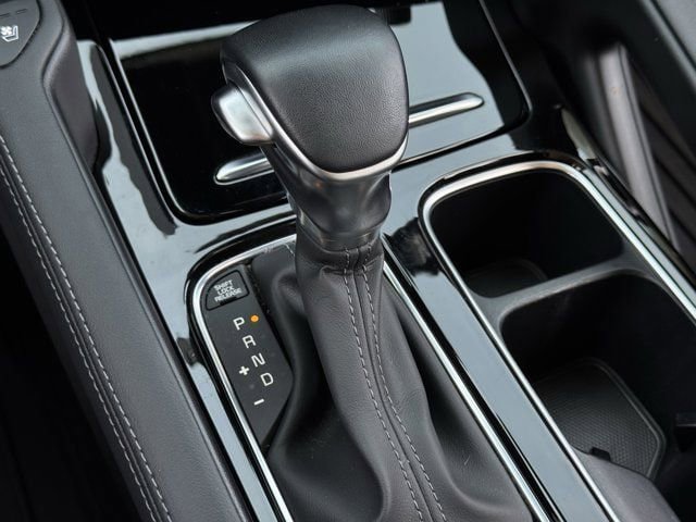 Used 2025 Kia Telluride EX w/ EX Captain's Chair Package FWD image 21