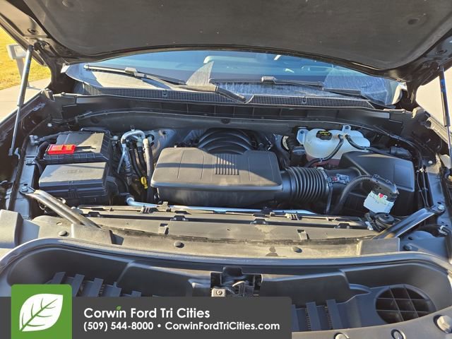 Used 2025 Chevrolet Suburban LT image 36