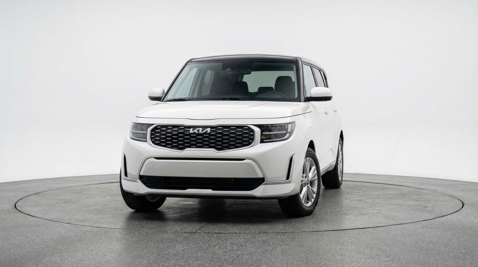 Used 2025 Kia Soul LX w/ LX Technology Package image 2