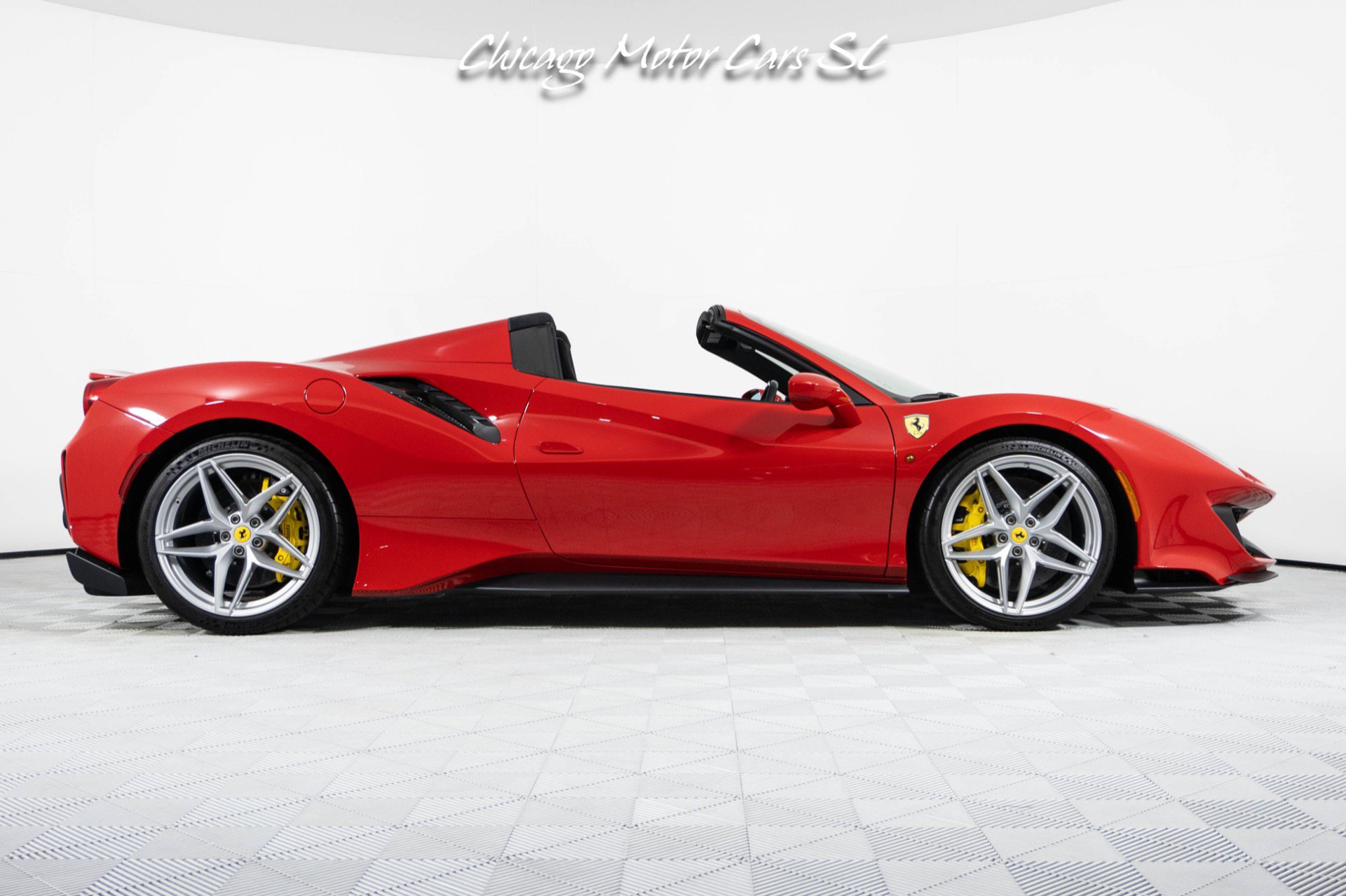 Used 2020 Ferrari 488 Pista Spider RWD image 13