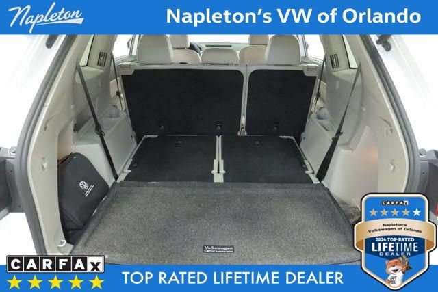 Certified 2022 Volkswagen Atlas SE w/ Black Wheel Package FWD image 38