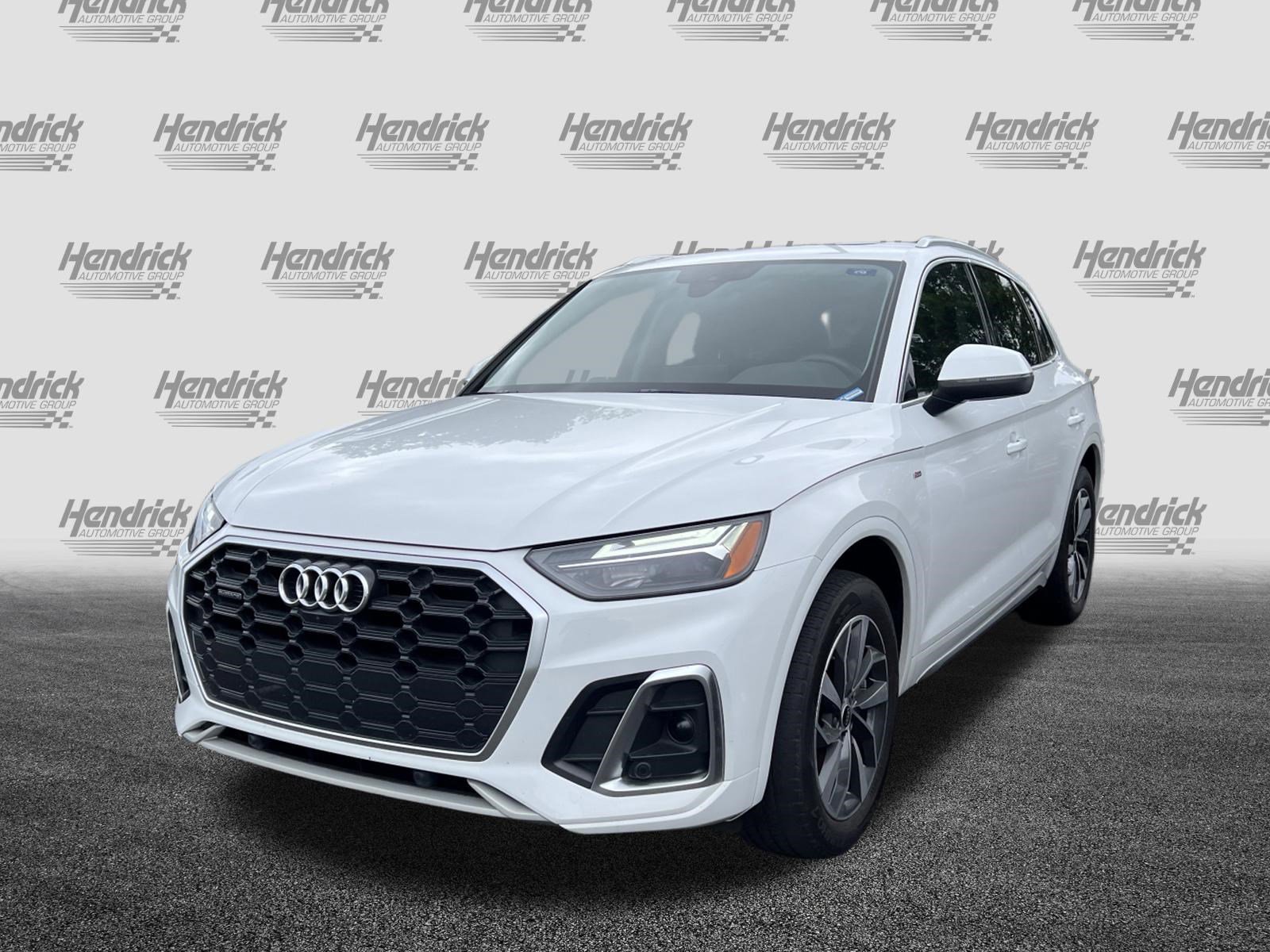 Used 2023 Audi Q5 2.0T Premium Plus w/ Premium Plus Package AWD/4WD image 6