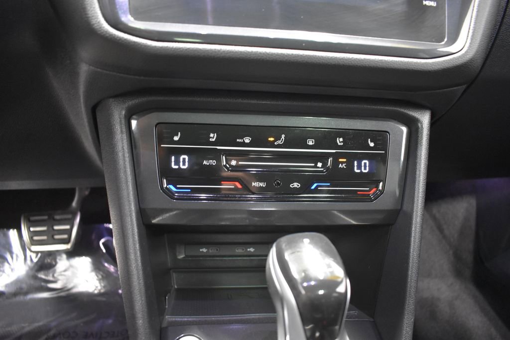 Used 2023 Volkswagen Tiguan SEL R-Line image 21