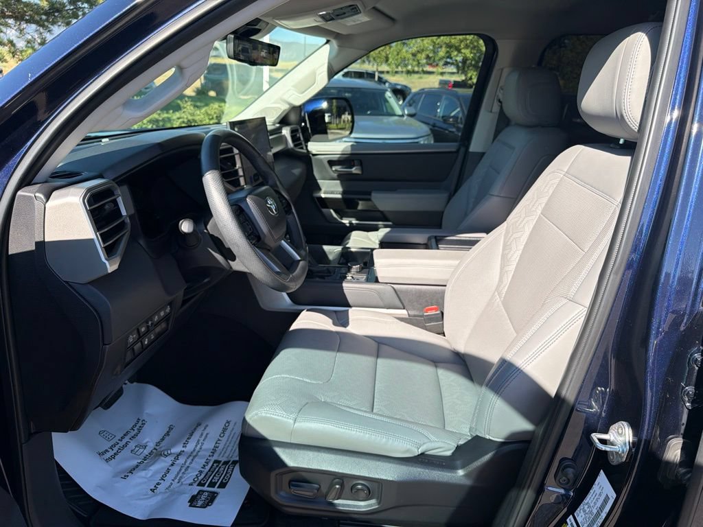 Used 2024 Toyota Tundra Limited AWD/4WD image 23