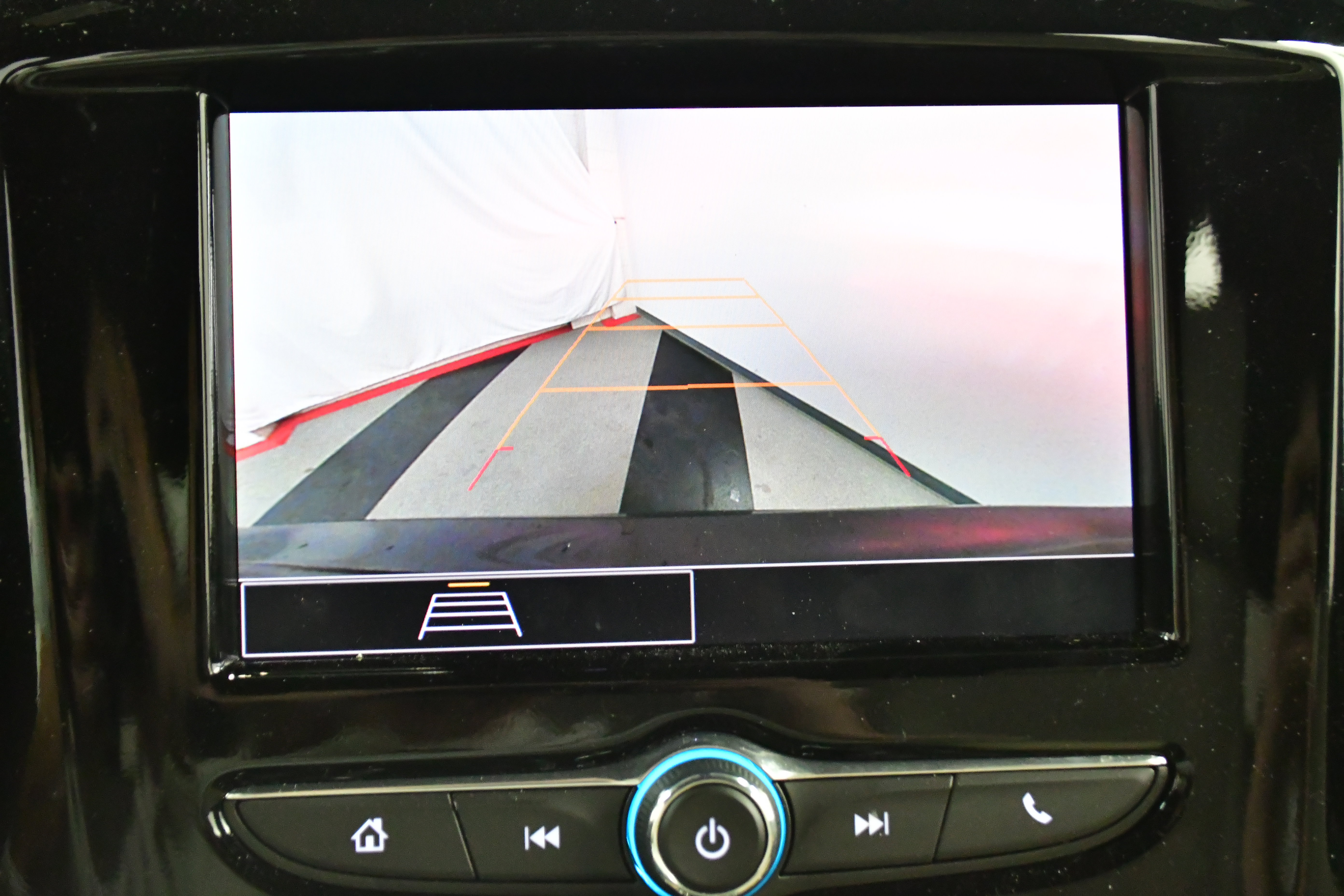 Used 2023 Chevrolet Traverse LS FWD image 26