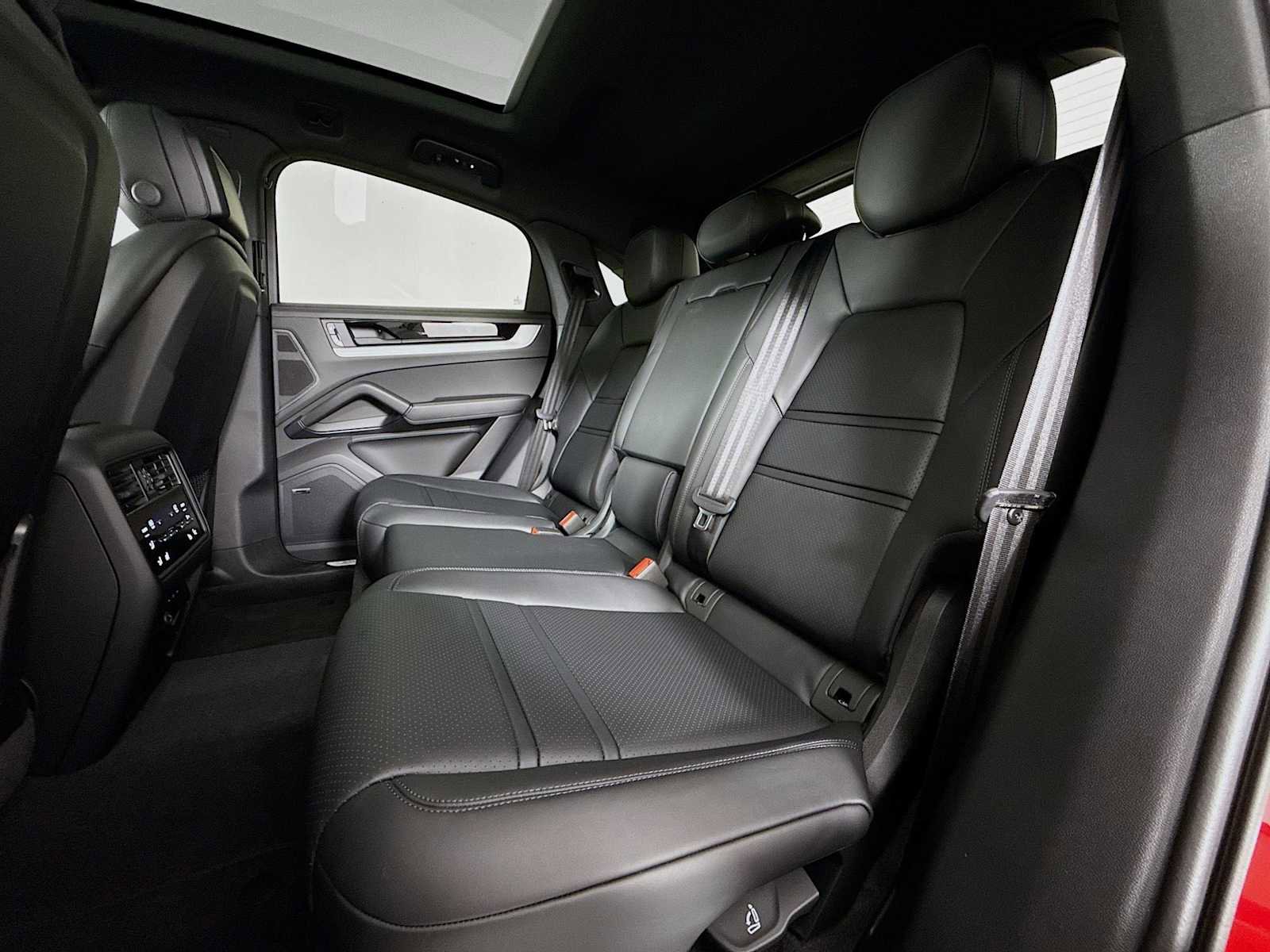 New 2025 Porsche Cayenne S image 24