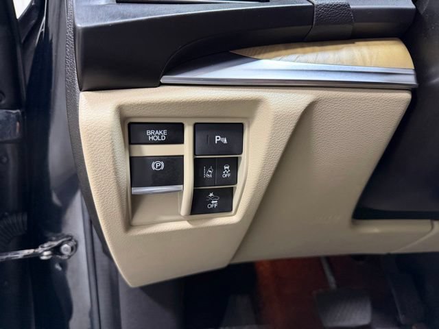 Used 2020 Acura MDX SH-AWD w/ Technology Package image 21