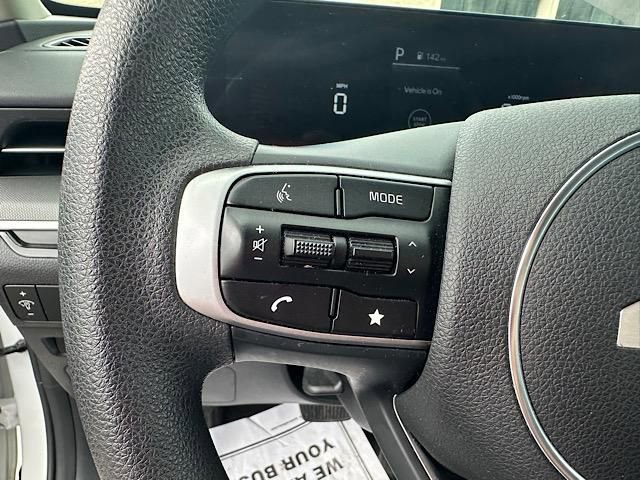 Used 2025 Kia K5 LXS image 22