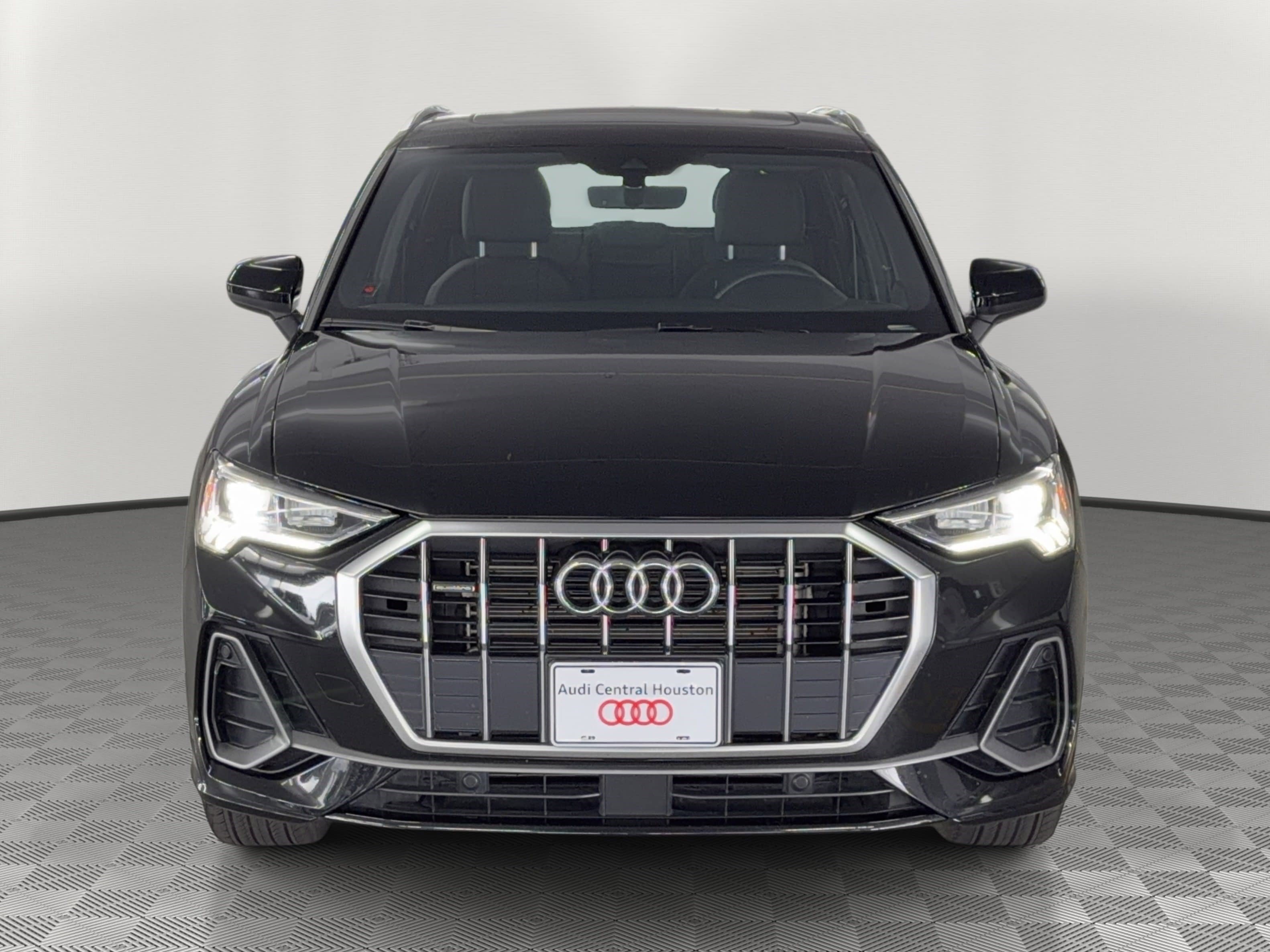 Certified 2025 Audi Q3 2.0T Premium w/ Convenience Package image 6