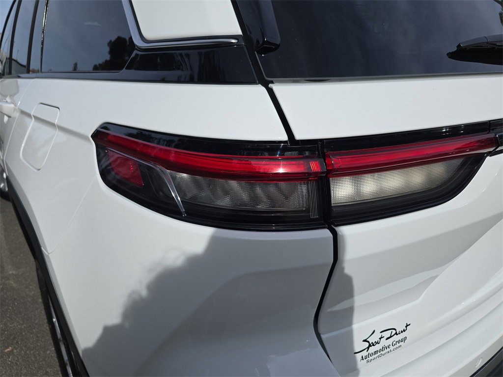 New 2025 Jeep Grand Cherokee Laredo X image 35