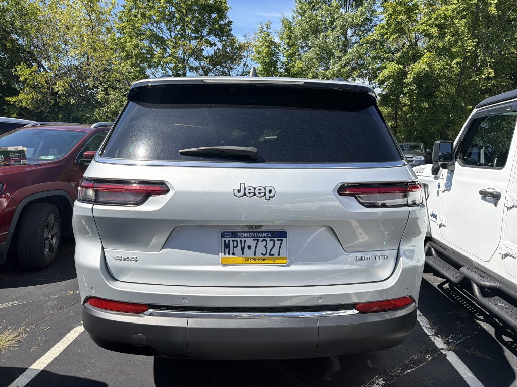 Used 2024 Jeep Grand Cherokee L Limited AWD/4WD image 6