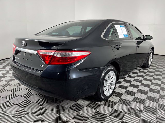 Used 2017 Toyota Camry LE FWD image 11