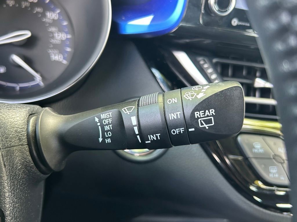 Used 2021 Toyota C-HR XLE image 39