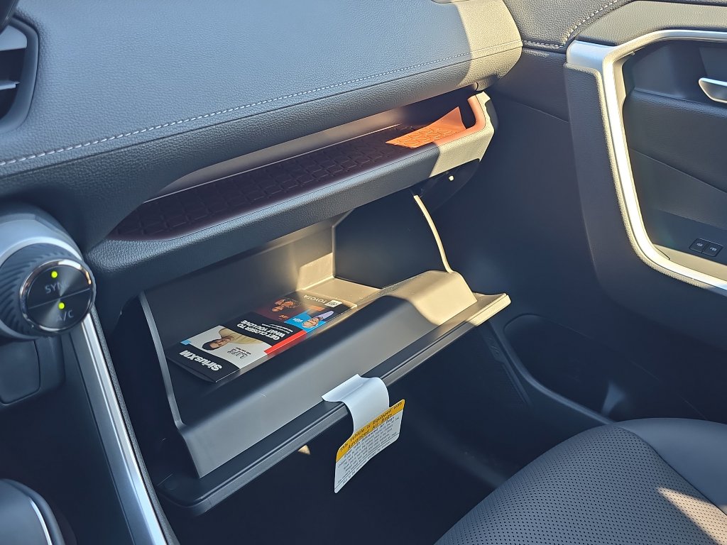 New 2025 Toyota RAV4 Limited image 31