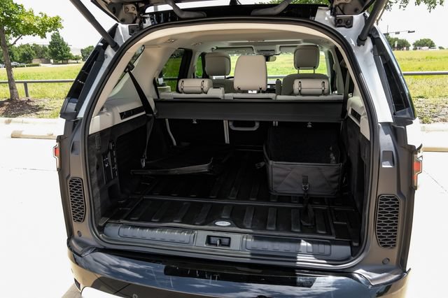 Used 2025 Land Rover Discovery Dynamic SE AWD/4WD image 68