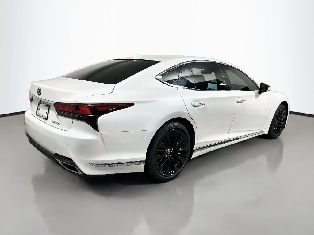 Used 2023 Lexus LS 500 w/ Accessory Package (Z2) RWD image 3