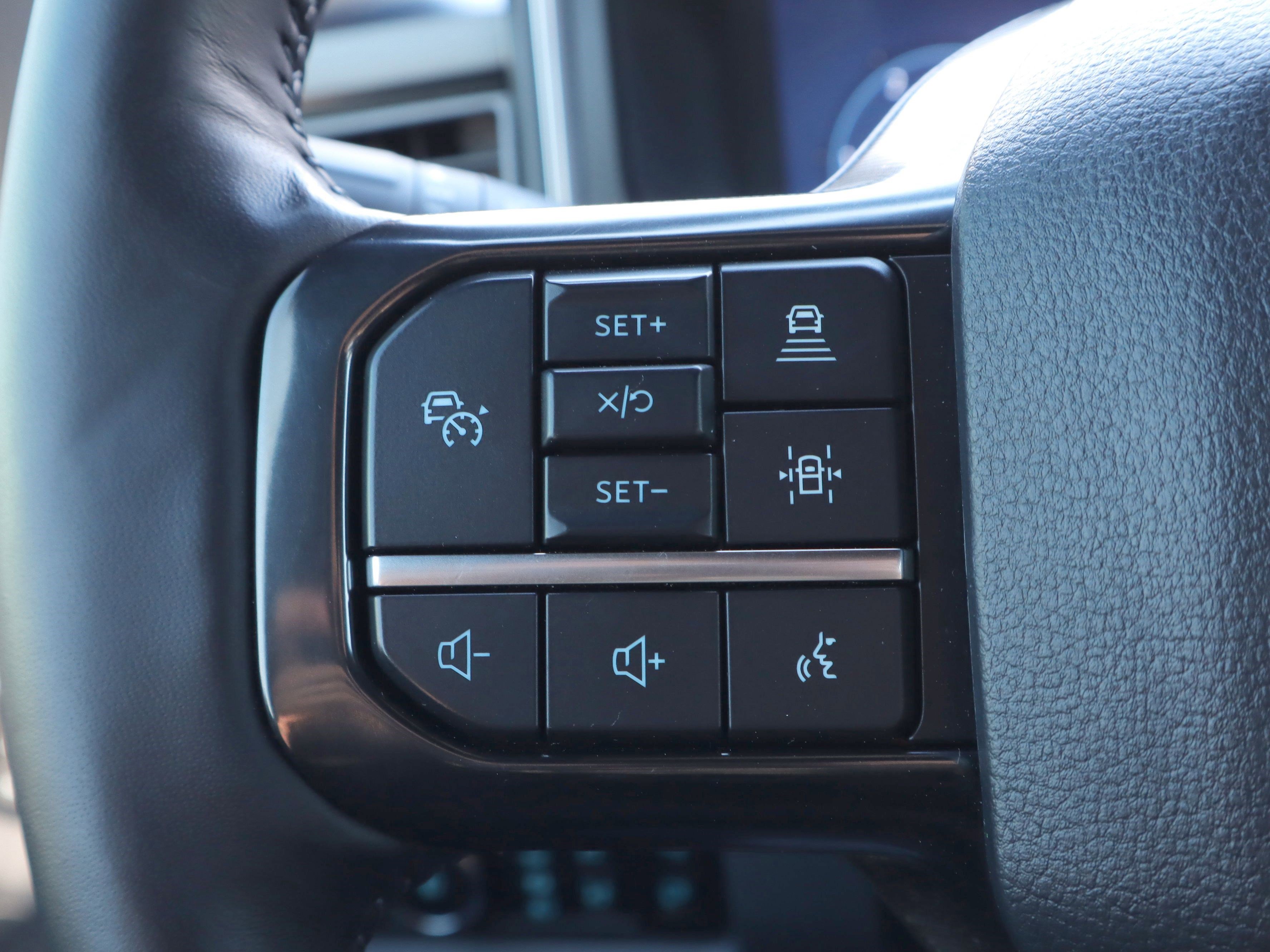 Used 2025 Ford F350 Platinum image 17