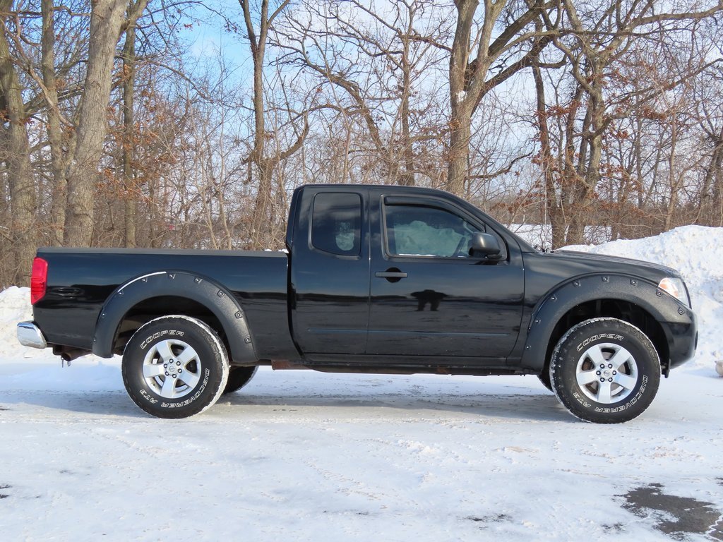 Used 2012 Nissan Frontier SV w/ SV Premium Utility Pkg image 2