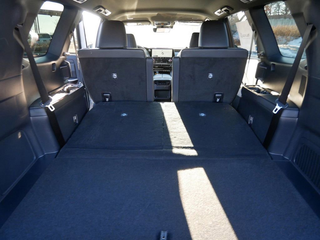 New 2026 Lexus TX 500h AWD image 26