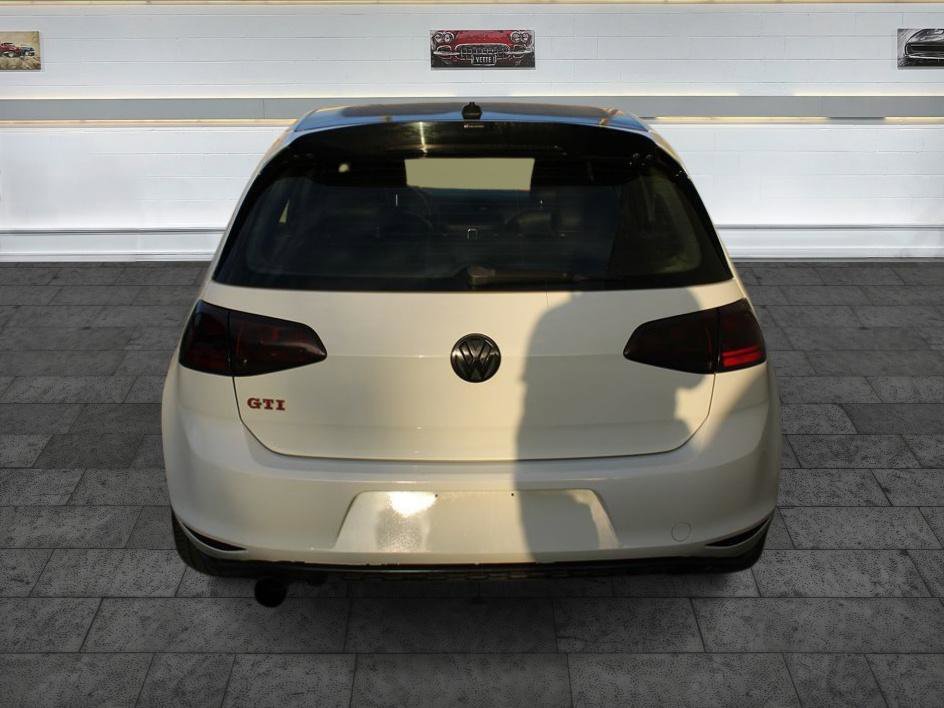 Used 2017 Volkswagen GTI SE FWD image 6