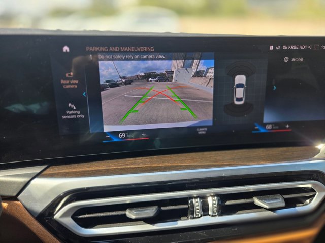 Used 2023 BMW 330i Sedan w/ Convenience Package image 11