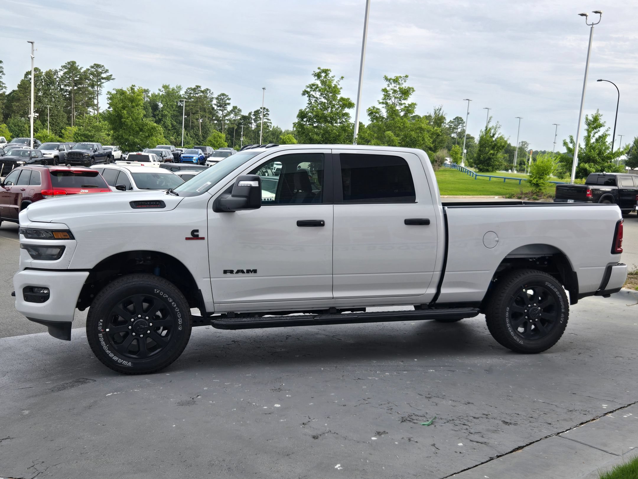 New 2026 RAM 2500 Big Horn AWD/4WD image 4