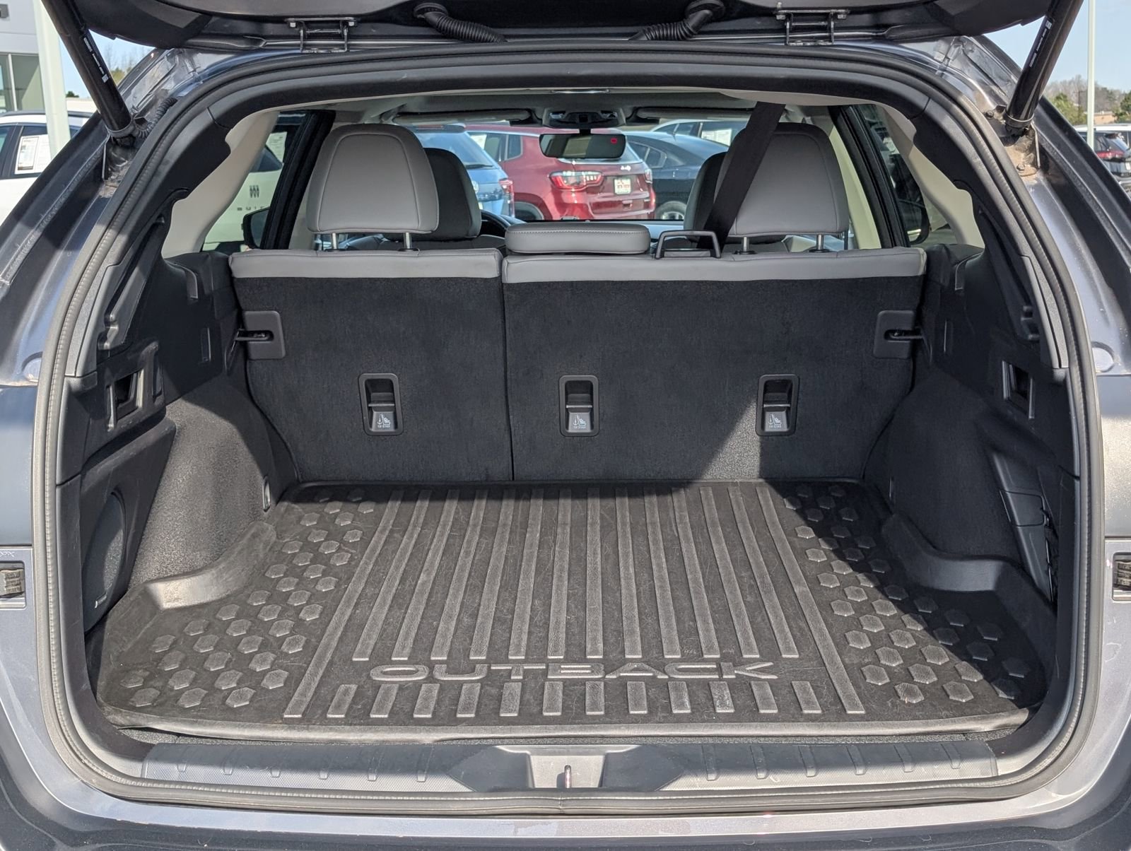 Used 2023 Subaru Outback Limited image 26