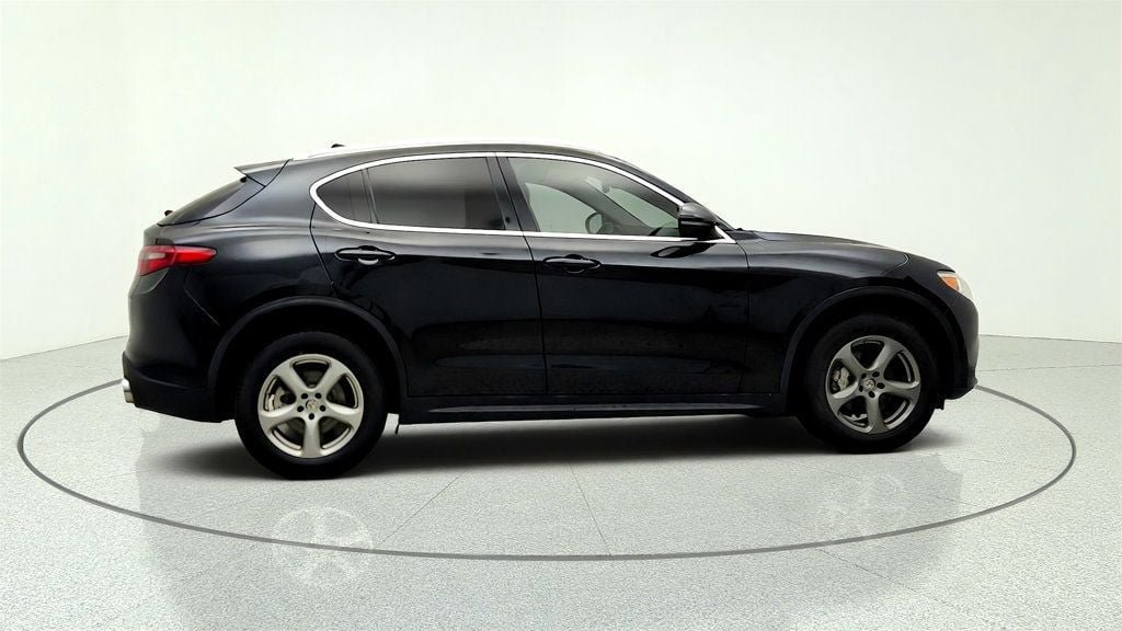 Used 2021 Alfa Romeo Stelvio Sprint w/ Cold Weather Package AWD/4WD image 4