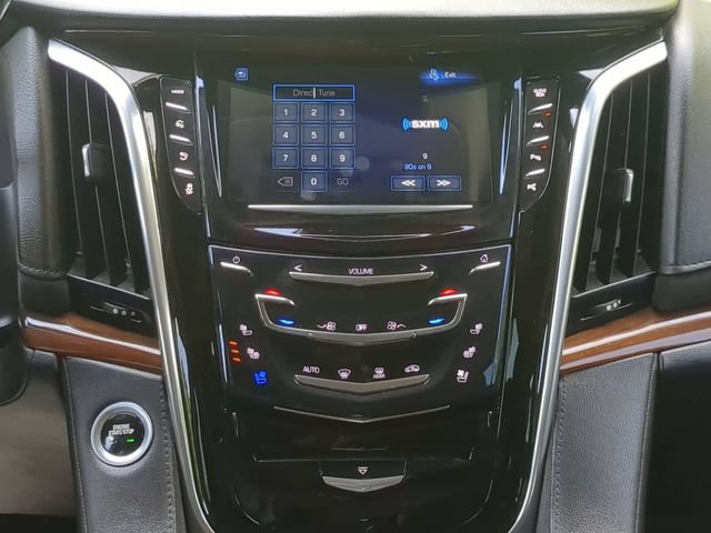 Used 2020 Cadillac Escalade Luxury AWD/4WD image 17