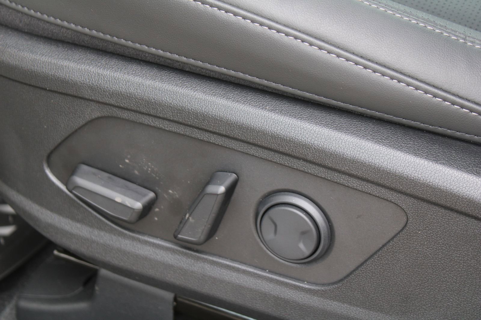 New 2026 Kia Sorento X-Line EX image 24