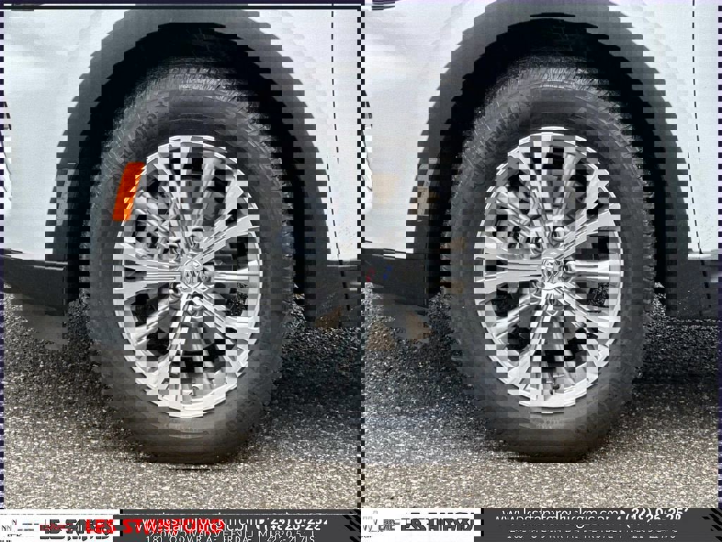 Used 2023 Buick Envision Preferred image 10