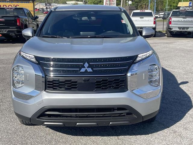 Used 2024 Mitsubishi Outlander ES AWD/4WD image 10