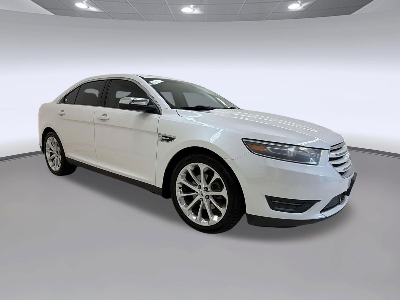 Used 2014 Ford Taurus Limited w/ Equipment Group 301A FWD image 7