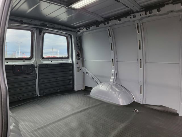 New 2026 Chevrolet Express 2500 w/ Enhanced Convenience Package RWD image 13