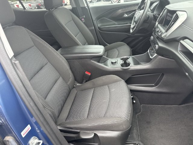 Used 2024 GMC Terrain SLE AWD/4WD image 33