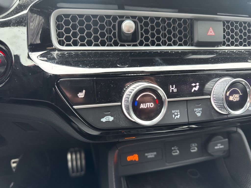 Used 2025 Honda Civic Sport image 6