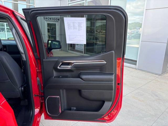Used 2025 Chevrolet Silverado 1500 LT AWD/4WD image 28