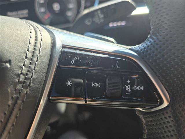 Used 2022 Audi S8 image 33