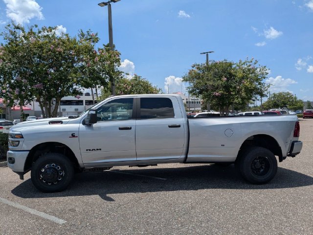 New 2026 RAM 3500 Big Horn AWD/4WD image 7