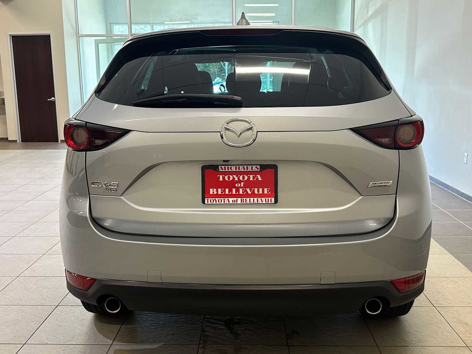 Used 2017 MAZDA CX-5 Touring w/ Preferred Equipment Package image 5